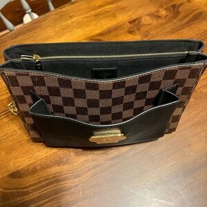 VAVIN PM Loui barely used looking to sell due to never using the purse